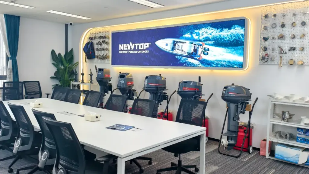 NEWTOP outboard motor meeting room